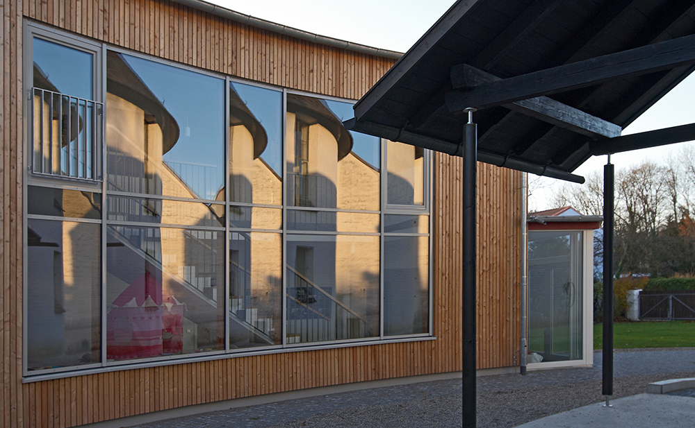 Außenperspektive Kinder- und Jugendhaus Friedenskirche in Dachau