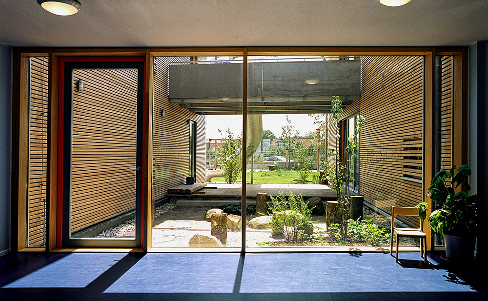 Innenperspektive Fassade Holzbau Kindergarten in Dachau